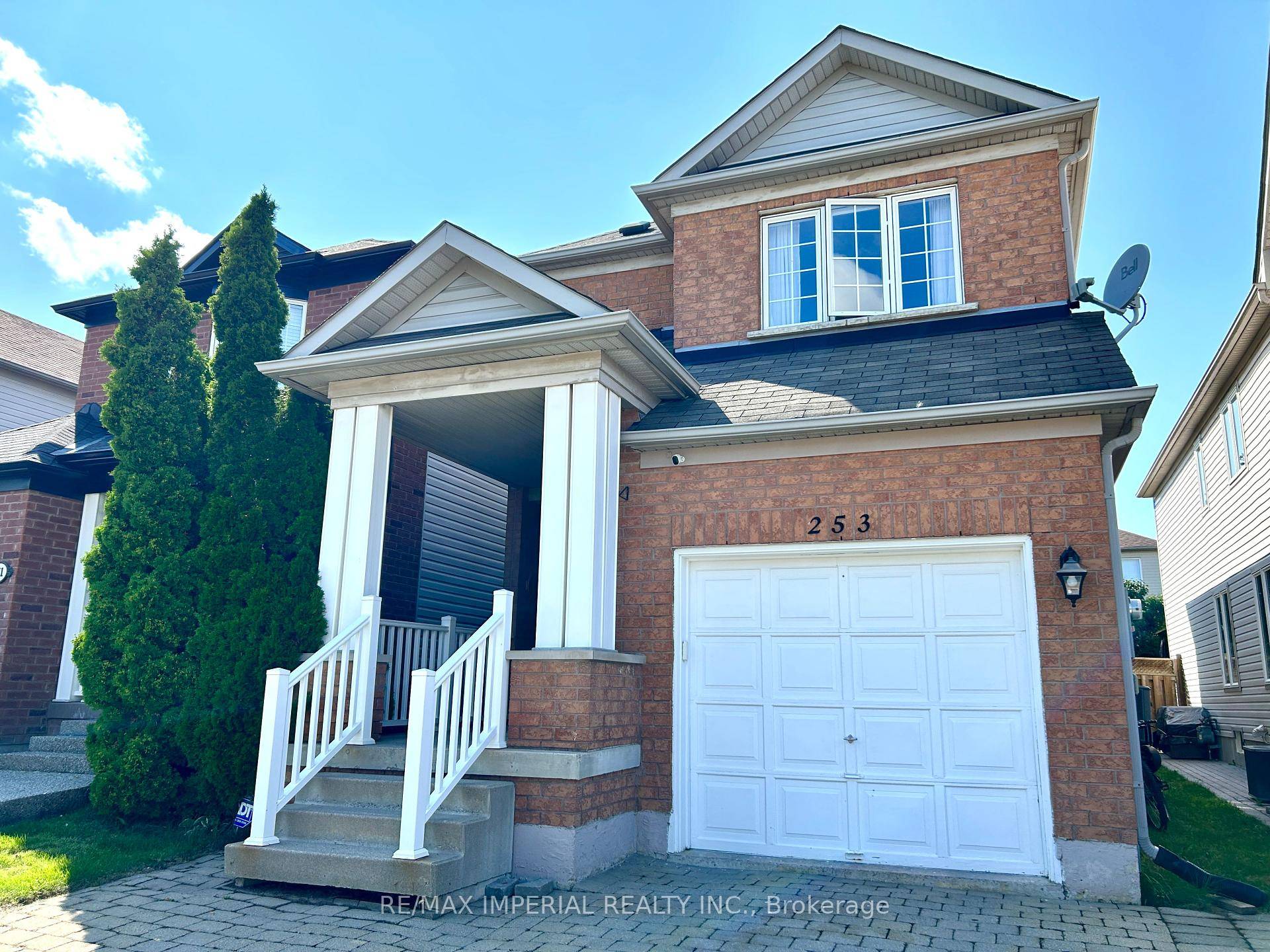Amazing detached home at Great location for commuters to GTA !
