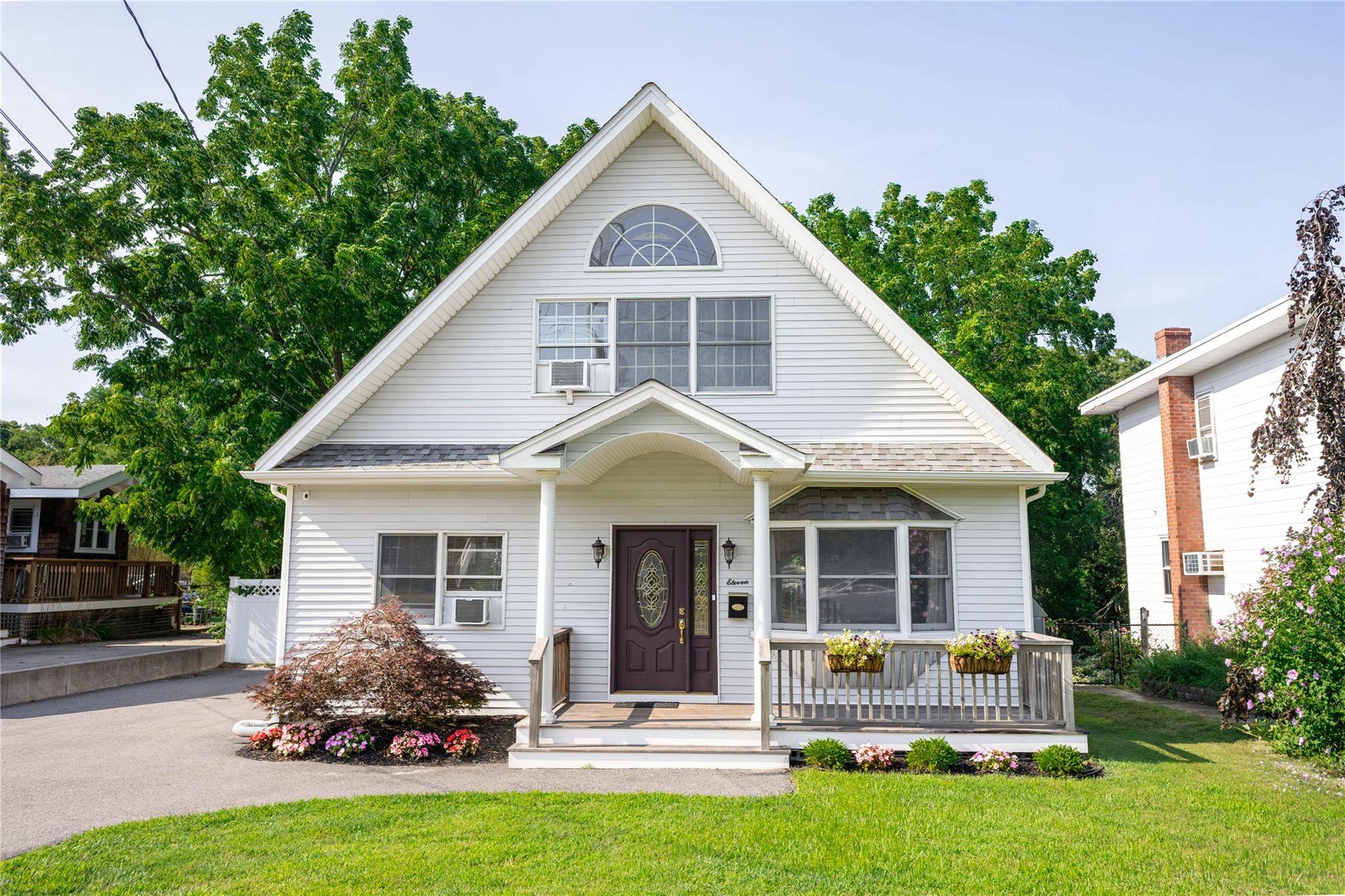 Welcome to 11 Purick Street, Blue Point !