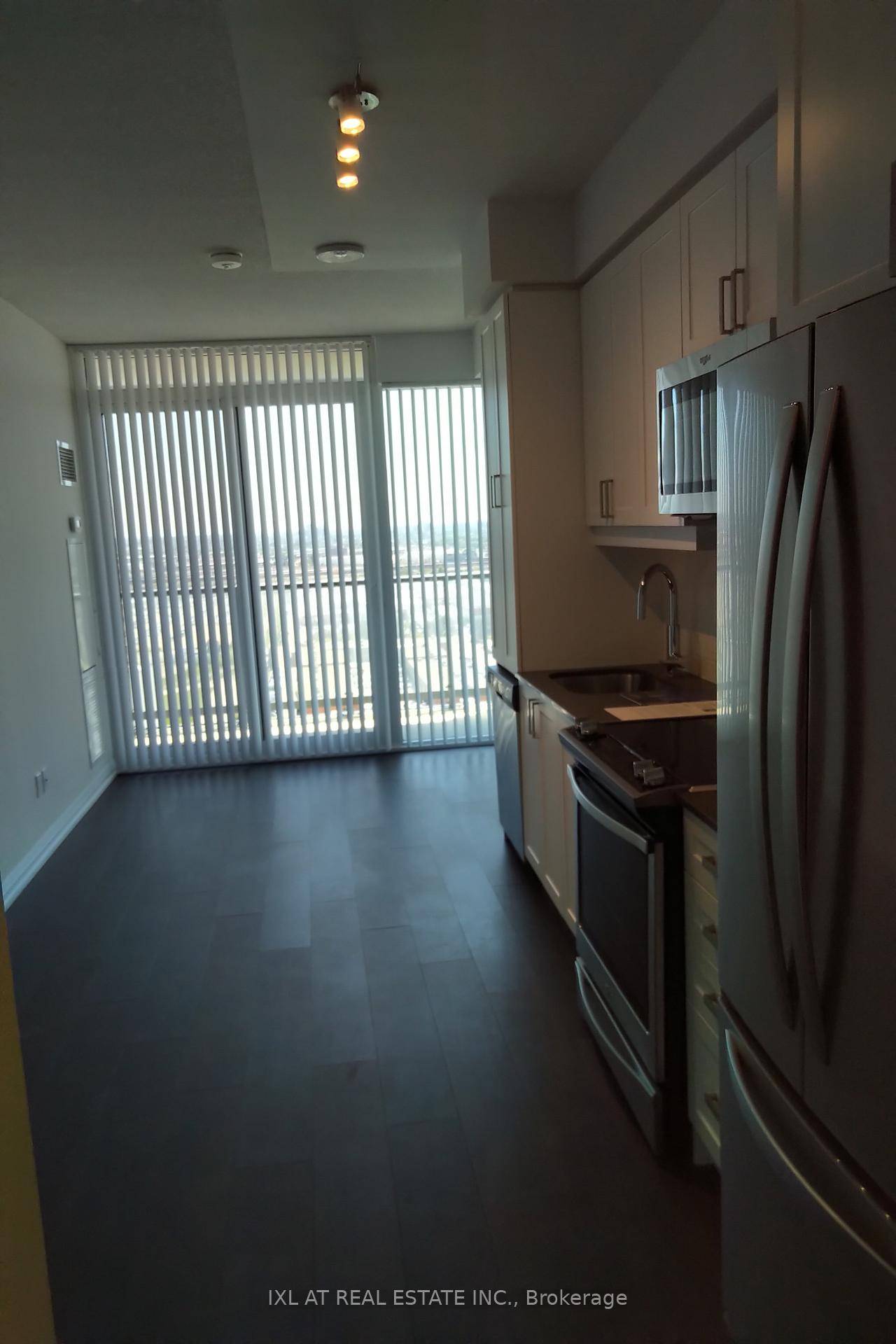 Luxurious Condo In Highly Desirable Vaughan Metropolitan Centre.