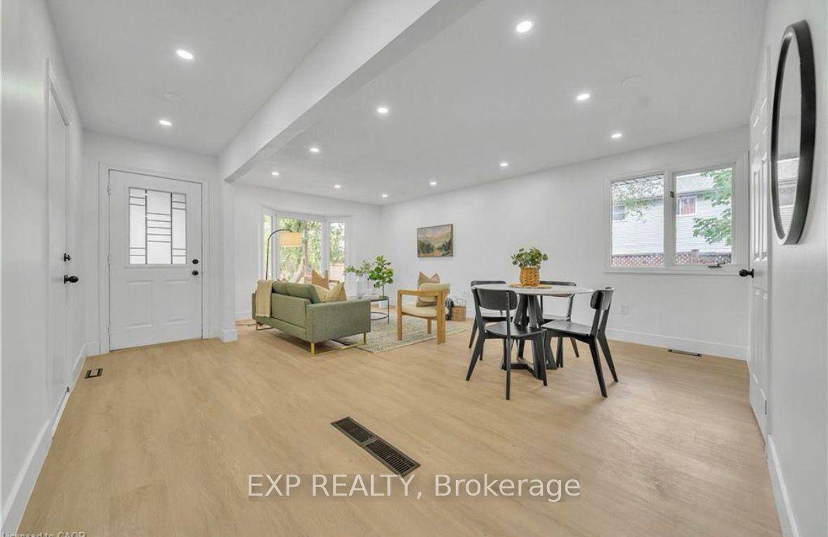 Beautiful Must View detached home with 3 Bedroom 2 full washroom.
