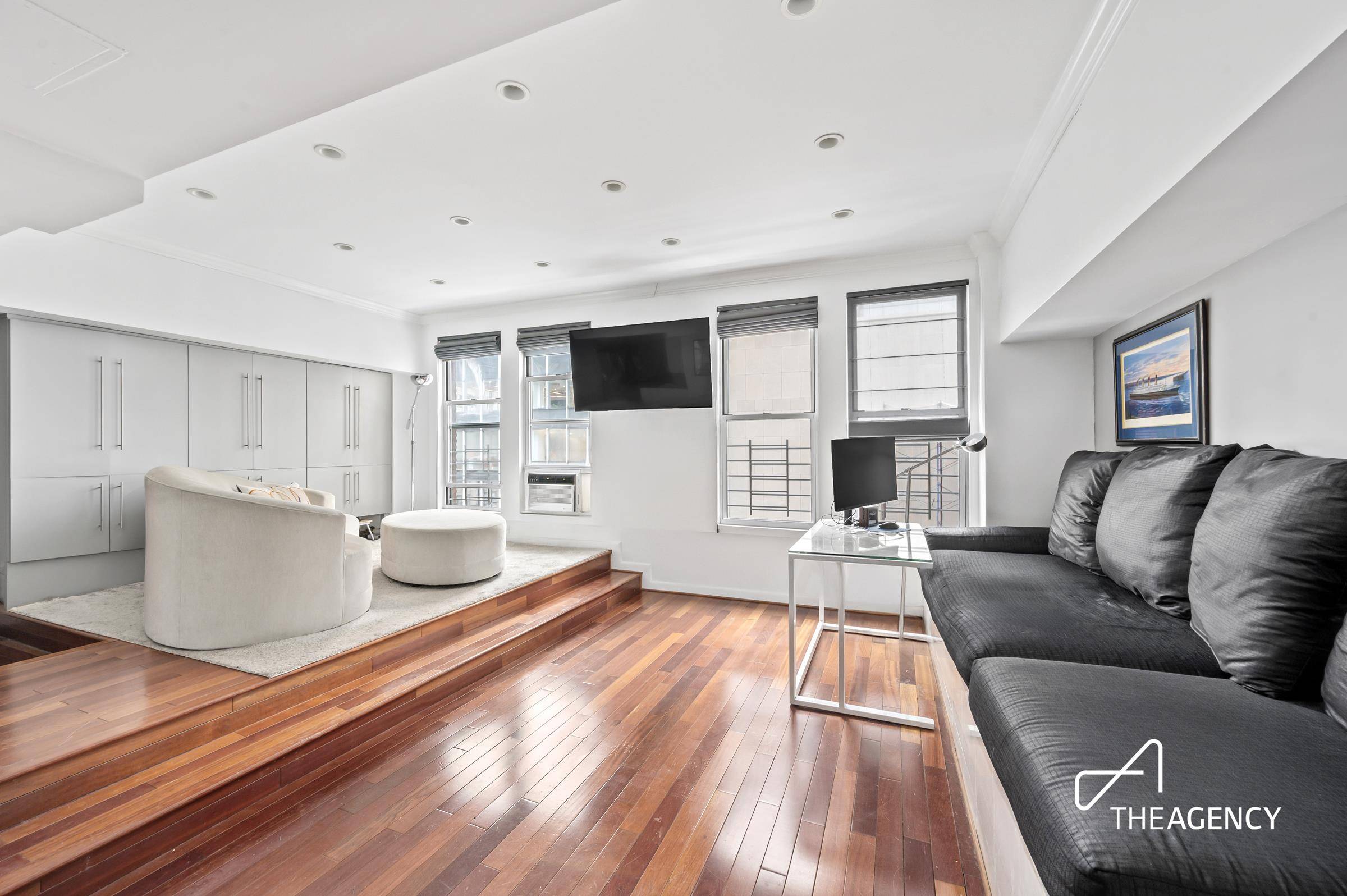 Welcome to Apartment 12A at 66 Madison Avenue, a rarely available top floor one bedroom residence in the heart of NoMad.