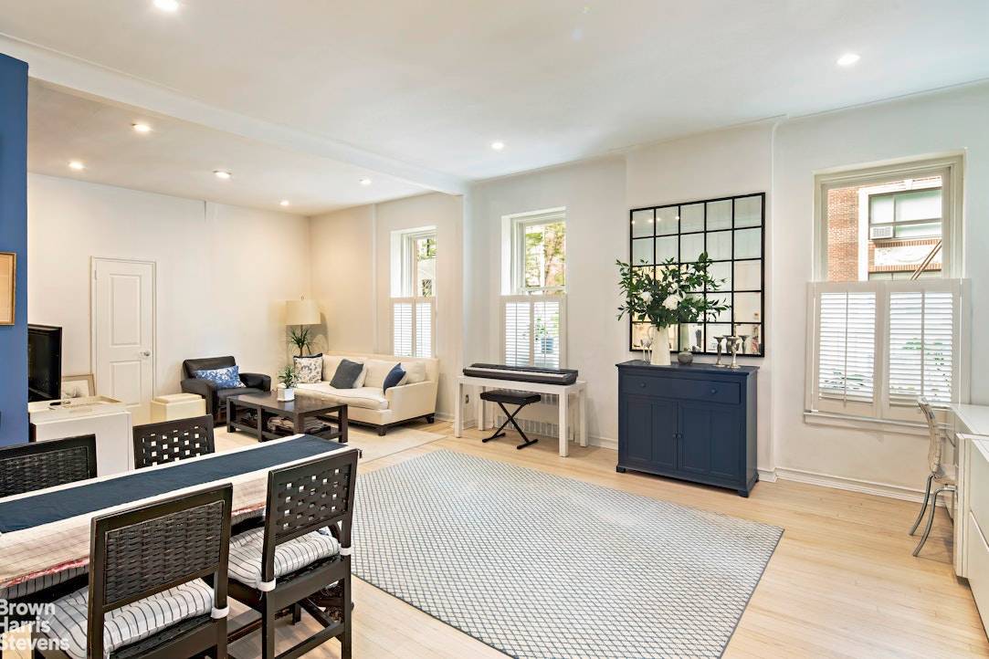 Oversized and renovated two bedroom on Central Park !