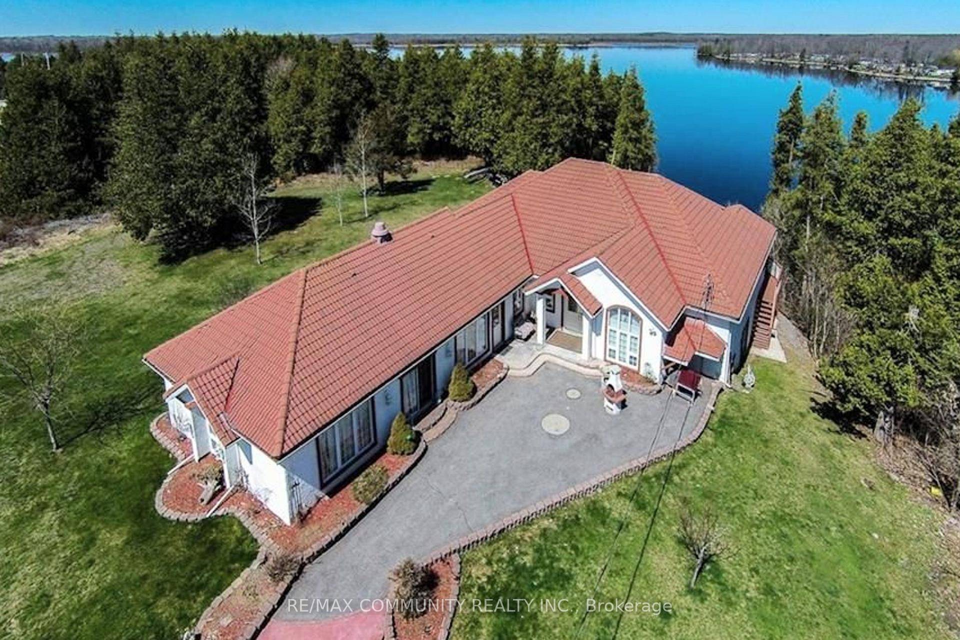 Exceptional custom lakeside residence on Seymour Lake, offering more than 4, 000 sq.