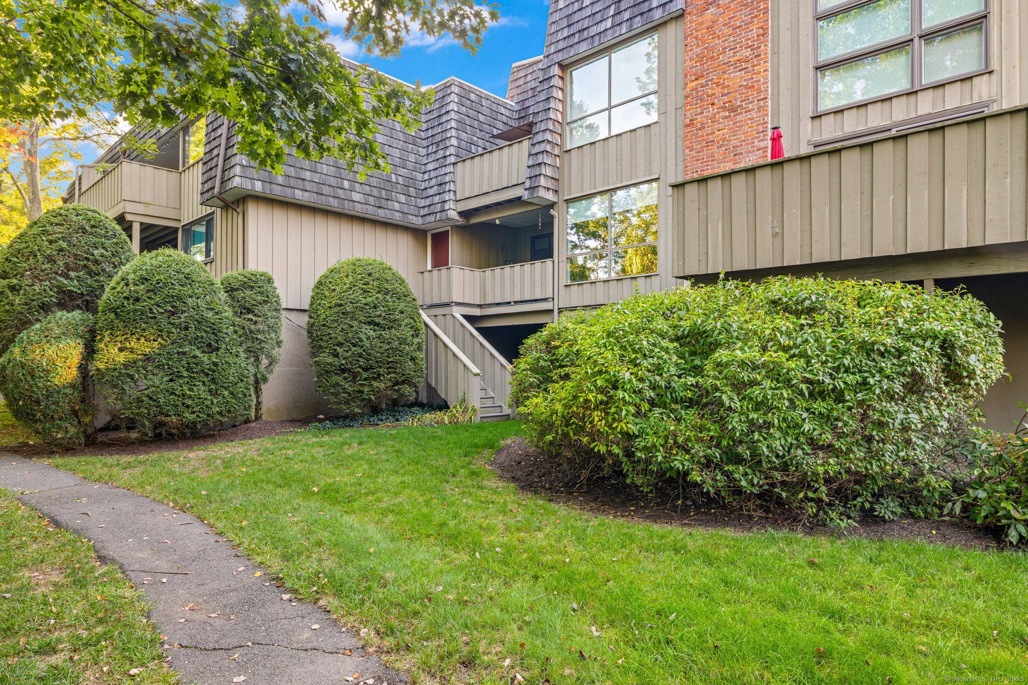 Welcome home to this immaculate and newly renovated two bedroom in the sought after Ledgebrook community.