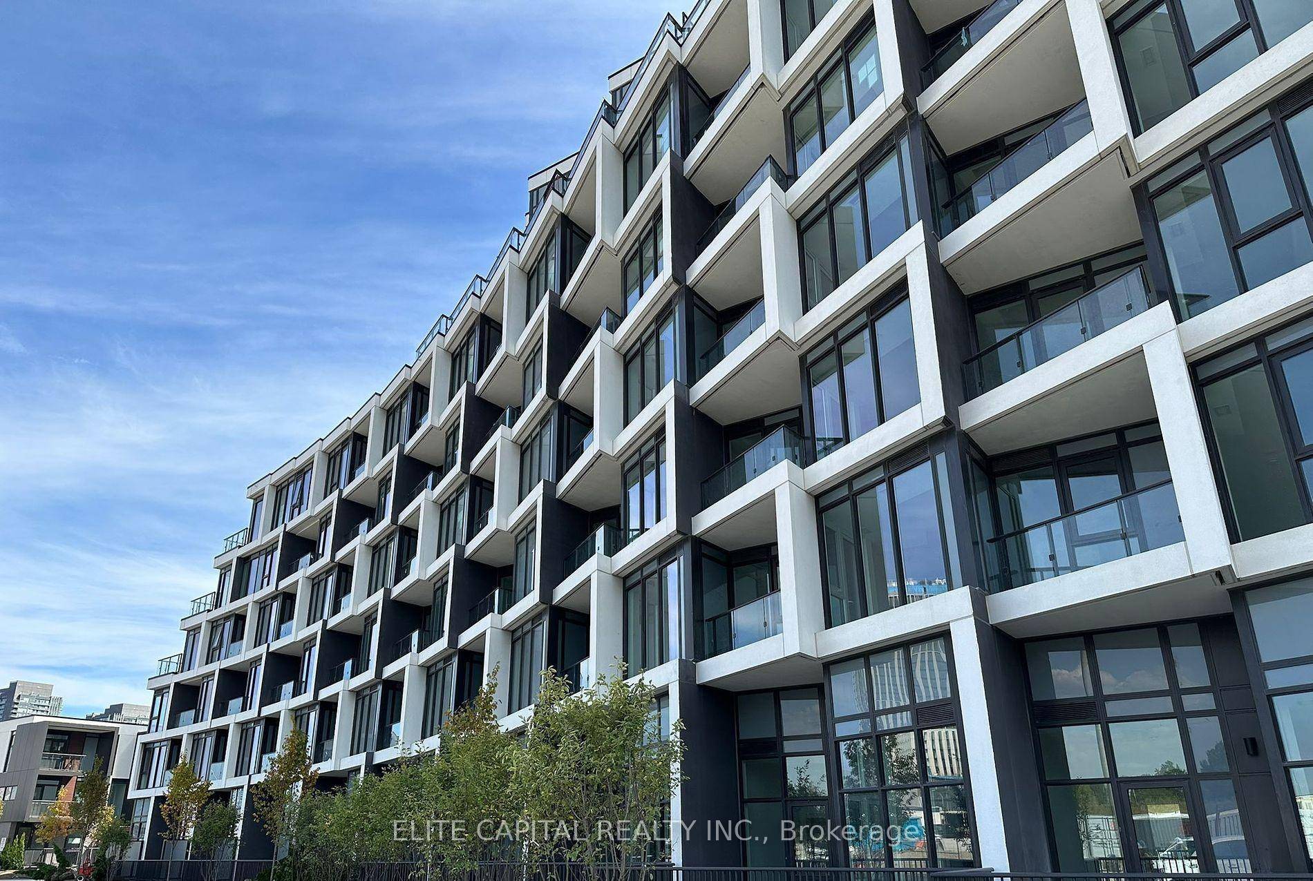 BRAND NEW third floor 2 Bedroom 2 Bathroom unit with high ceiling.