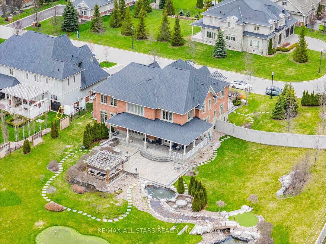 More photos coming ! Built by the award winning Empire Communities, located in the gated Estates of Wyndance on the Oak Ridges Moraine and on a ClubLink golf course with ...