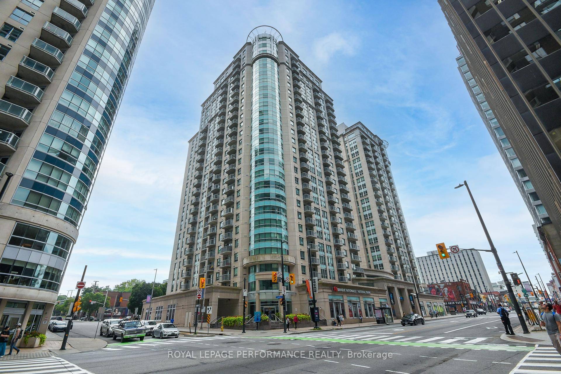 Great opportunity for urban living at its finest !