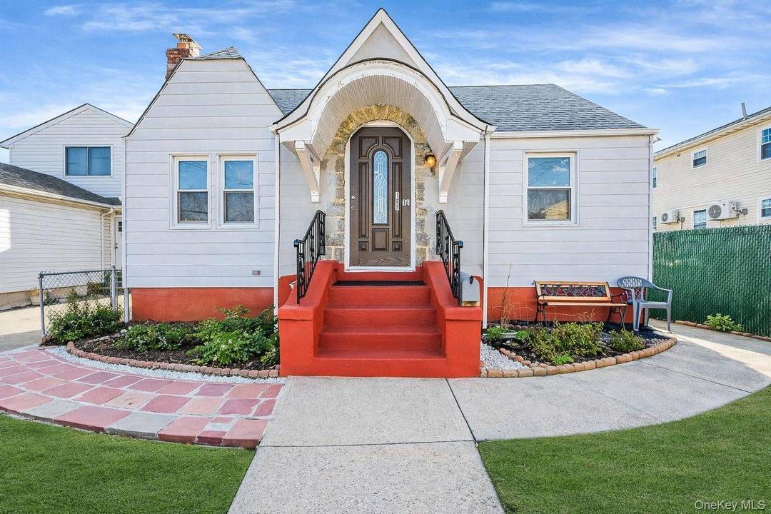 This spacious well maintained home offers the perfect blend of flexibility, and recent upgrades.