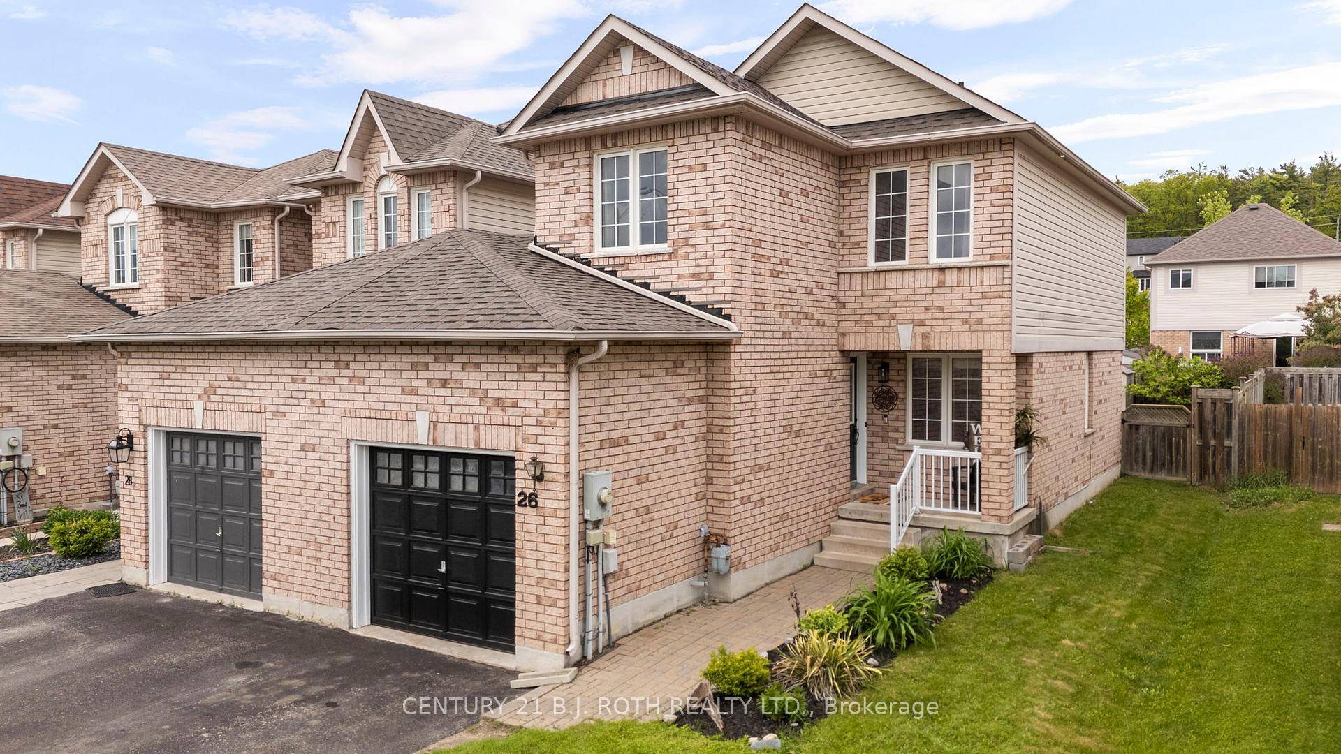 Welcome to this beautifully maintained three bedroom, two story freehold linked home, located in one of Barrie's quietest neighbourhoods ; just 4 minutes from Hwy 400 amp ; County Rd ...