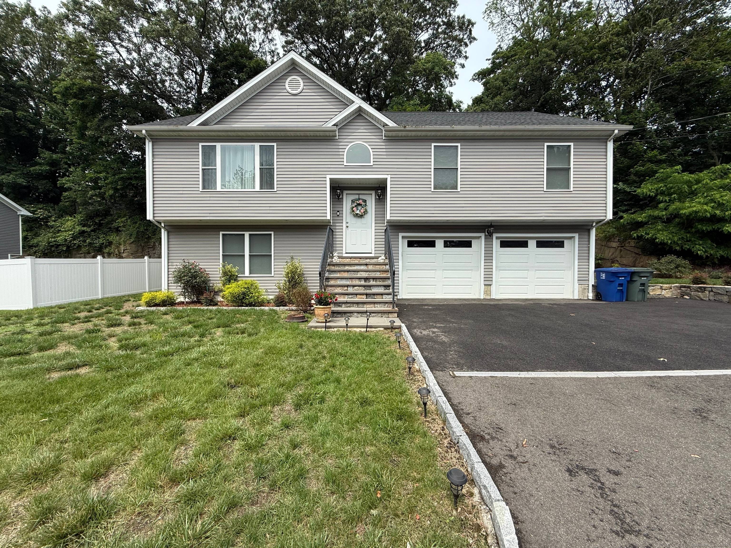 Welcome to 533 Seltsam Rd Modern Living in Bridgeport's Desirable North End !