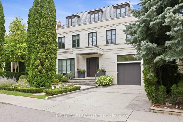 An Exceptional Residence In The Heart Of Forest Hill, Where Architectural Pedigree, Sophisticated Design And Uncompromising Construction Come Together In A Truly Remarkable Setting.