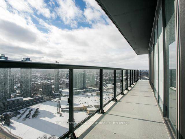 714 Sqft Plus 295 Sqft Wrap Around Balcony !