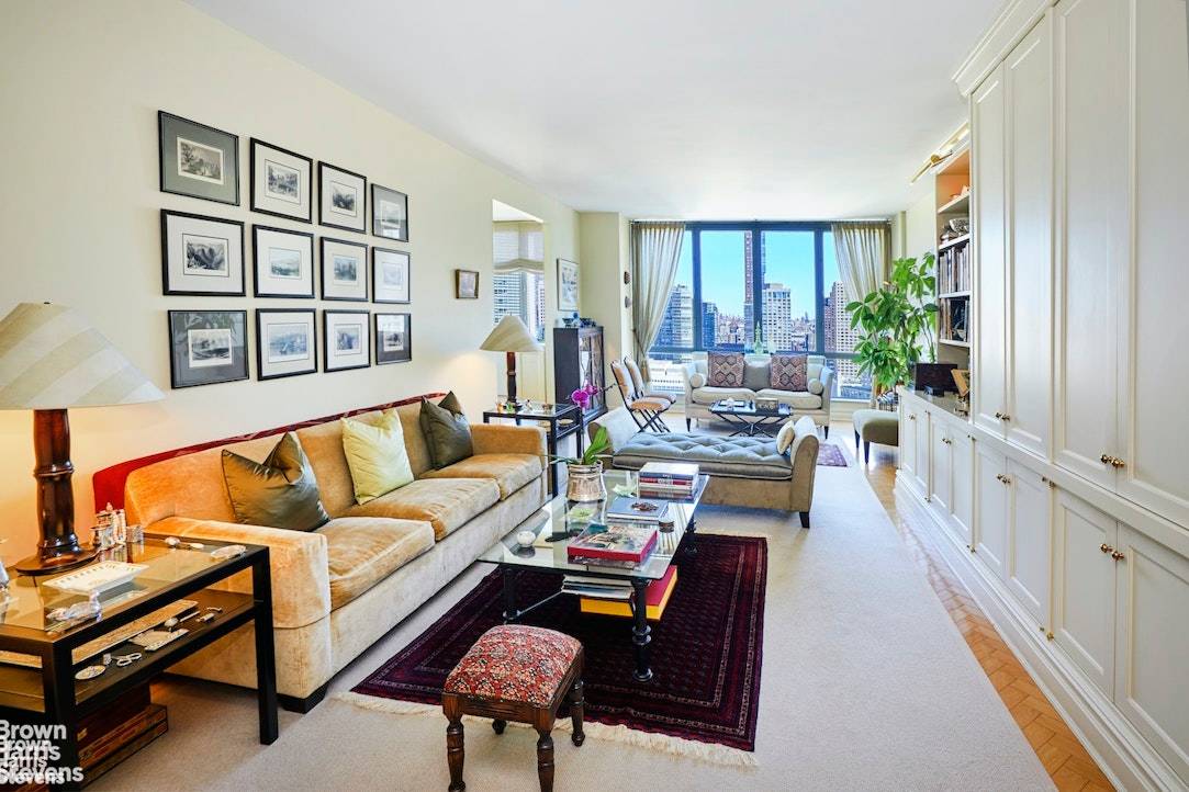 Panoramic City Views and Gracious Proportions in Prime Lincoln Square AVAILABLE JUNE 23, 2025 Perched high on the 24th floor, this corner home offers spectacular views from every room.