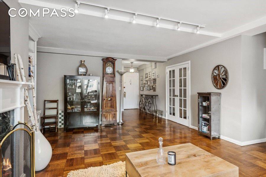 Located on one of the most charming blocks in the heart of the Upper East Side.