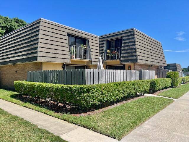 Spacious 2 story townhome with large fenced open patio area, a great space for entertaining.