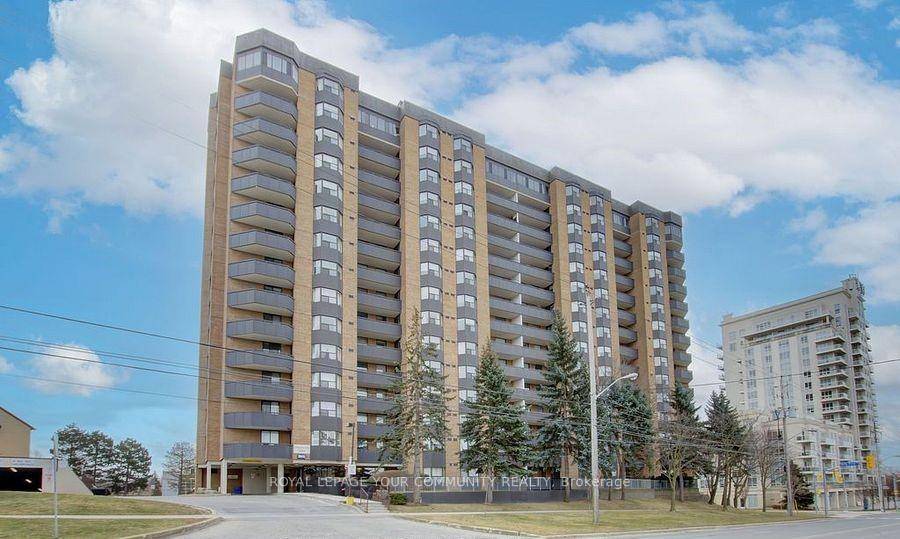 Rarely offered 2 bed 1 bath south facing penthouse suite in Lakeshore Park Estates.