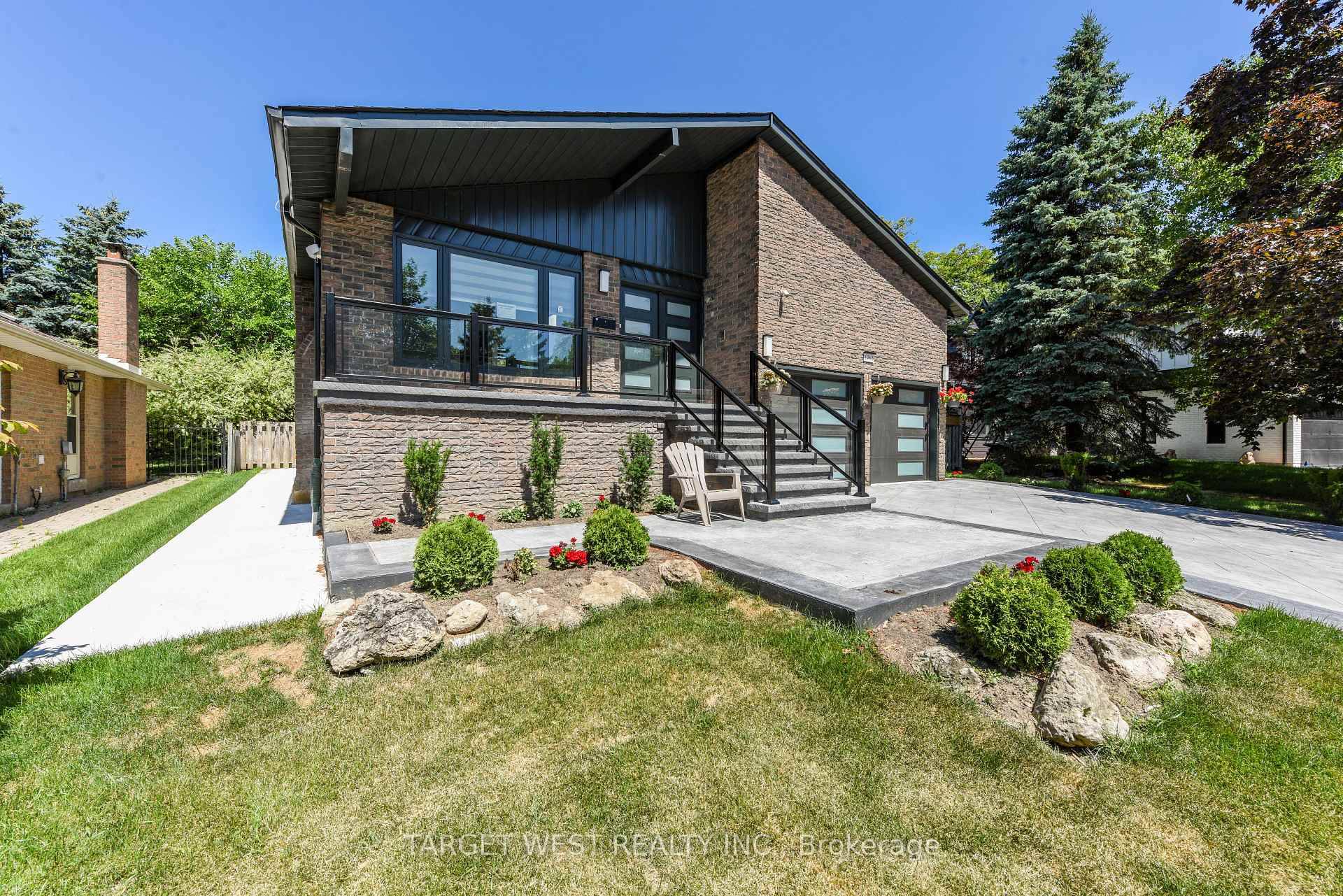 Newly fully renovated, Great curb appeal, Concrete driveway, Spacious 5 Levels Backsplit, Family Home, with Legal Basement Apartment with Separate Entrance, Ideally For Large Growing Family, 2 Skylights, 2 Brand ...
