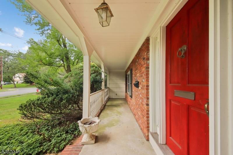 Welcome to Westfield ! Nestled on a generous corner lot along one of Union County's most distinguished avenues, this four bedroom, two and one half bath Colonial boasts classic proportions ...