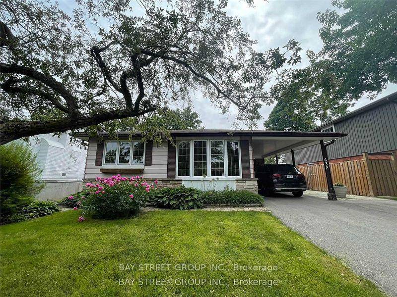 Gorgeous And Spacious 3 Bedroom 2 Bathroom Detached Home On A Quiet Crescent In Desirable Southeast Burlington.