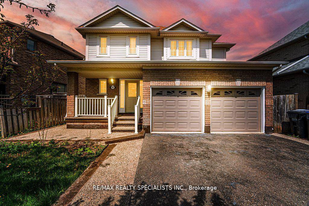Stunning 4 1 bedroom home in sought after Fletchers Creek Village !