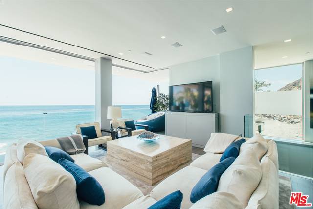 26122   Pacific Coast Hwy Malibu LA
