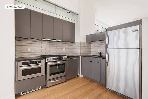 June Move In Spacious loft studio in the exclusive icon building features soaring 13 ceilings, floor to ceiling windows and exquisite condominium standard finishes.