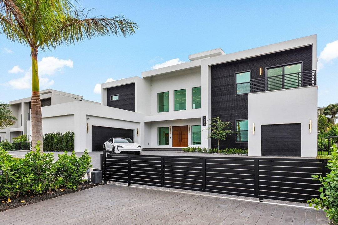 465, 000. 00 Below Cost Approach Appraisal No HOA Contemporary Beach EstateThis stunning contemporary beach estate offers an impressive gated entry, ample guest parking, and a 3 car garage with ...