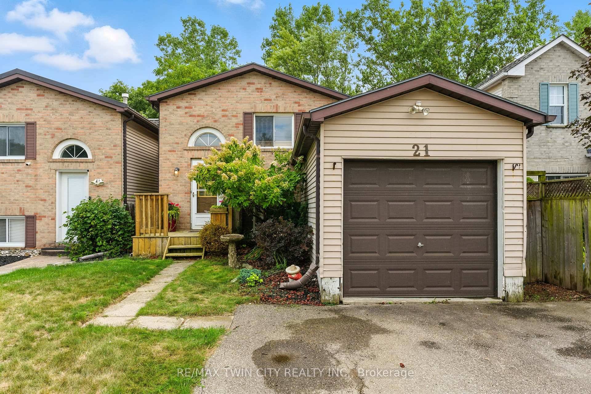 Welcome home to 21 D'Aubigny Road in Brantford.