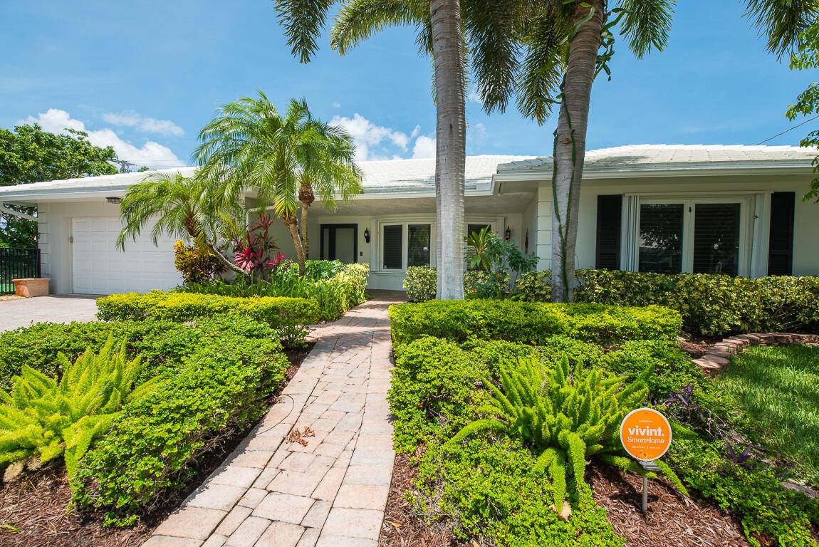Spacious 3 bed 2 bath home in desirable east Boca Raton, subdivision Camino Gardens.