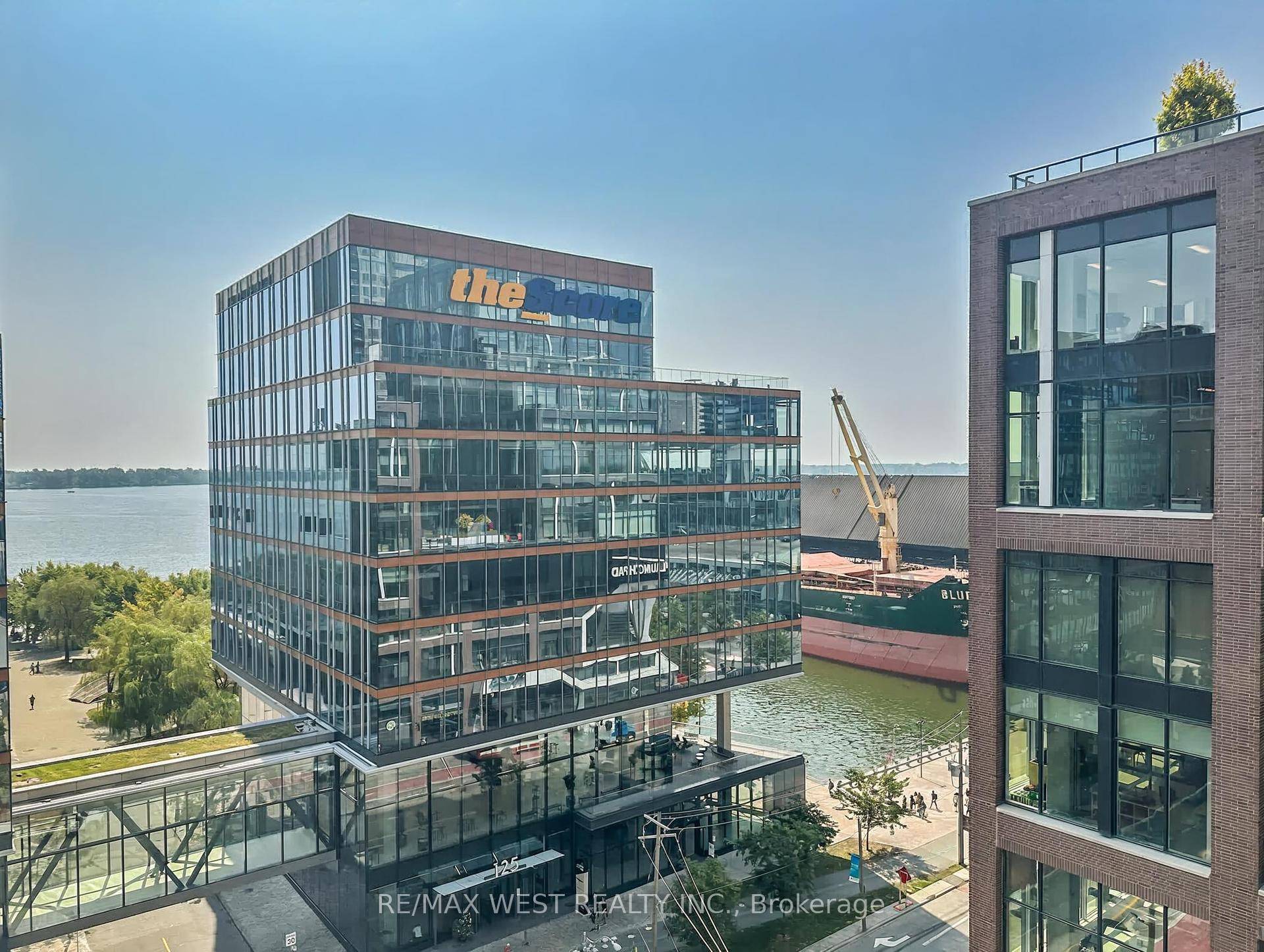 Welcome to Your Brand New Waterfront 2 bedroom, 2 Bathroom Suite at Empire Quay House Condos !