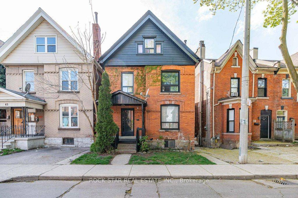 Amazing, Cash Flow positive, 3 unit home in high demand Stinson neighbourhood.