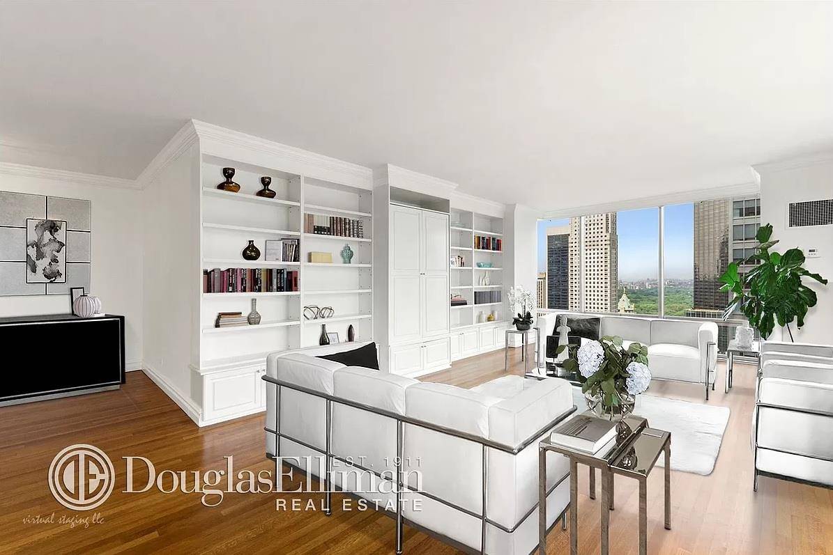A gem nestled in the heart of Midtown East, 641 Fifth Ave is a most iconic tower.