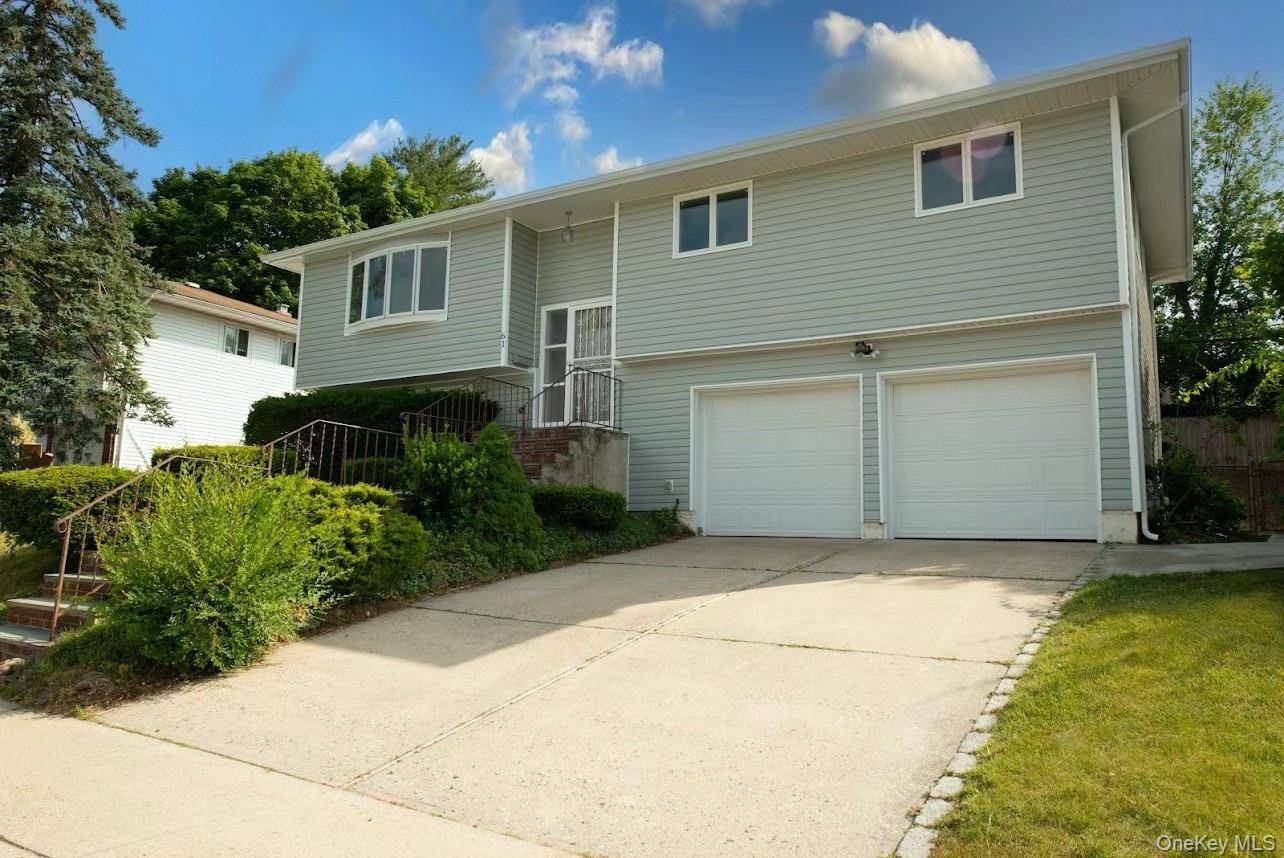 Full house renovated, diamond condition.