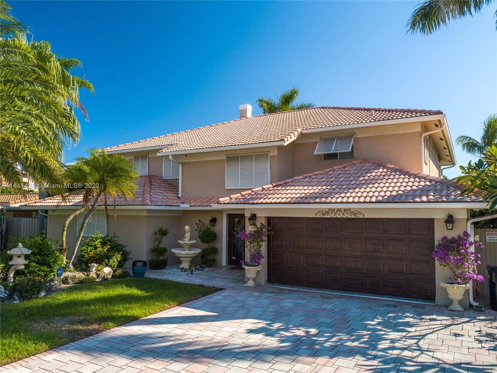 FURNISHED RENTAL, NO FIXED BRIDGE, OCEAN ACCESS !