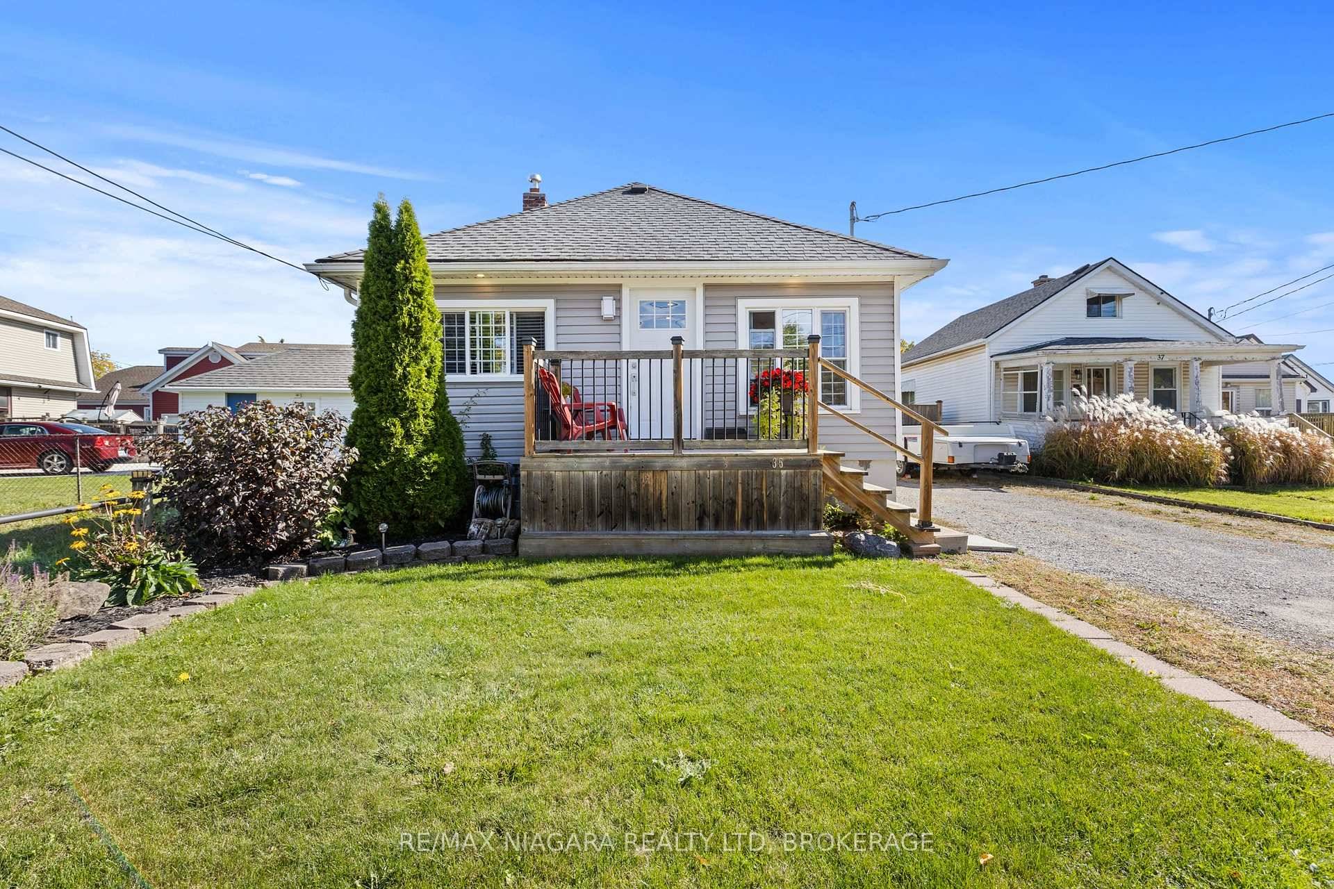 Move in ready 2 bedroom, 1 bathroom bungalow nestled on a quiet street in the heart of St.
