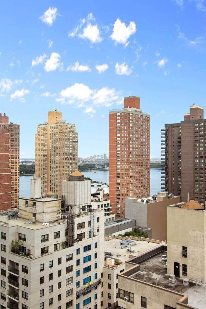 Panoramic Views with Privately Owned Parking Step into this stunning, light filled two bedroom condominium where modern elegance meets everyday comfort.