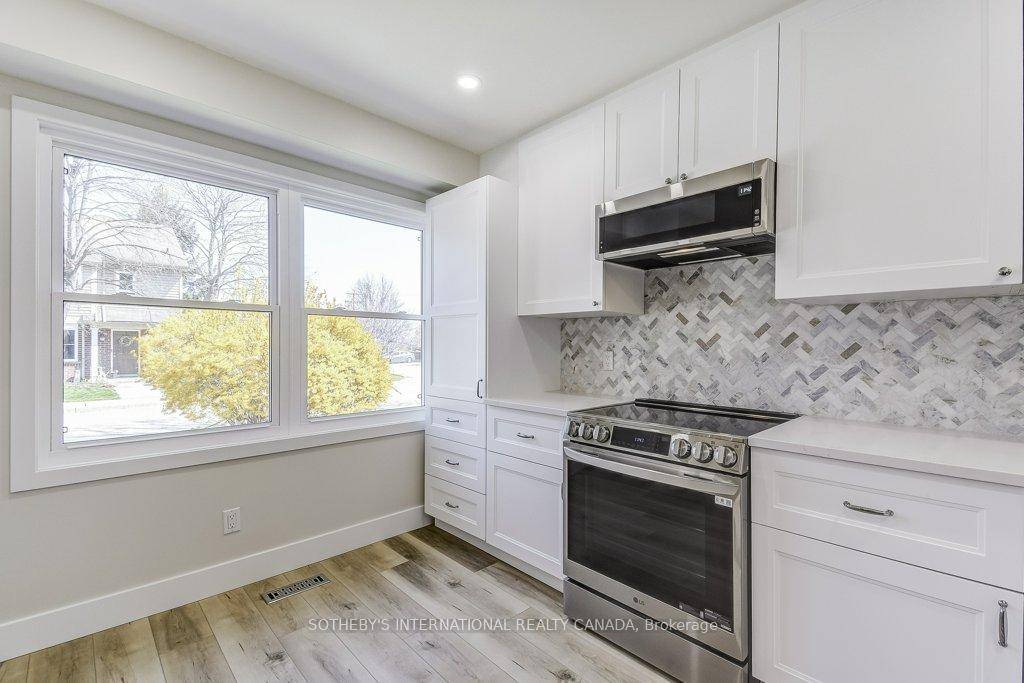 Presenting the Townhouses of Cherry Lane, Grimsby, Niagara.