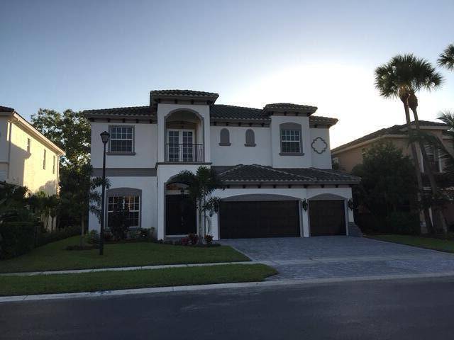 Welcome to this stunning 5 bedroom, 4 bathroom home where you can enjoy the Florida lifestyle.