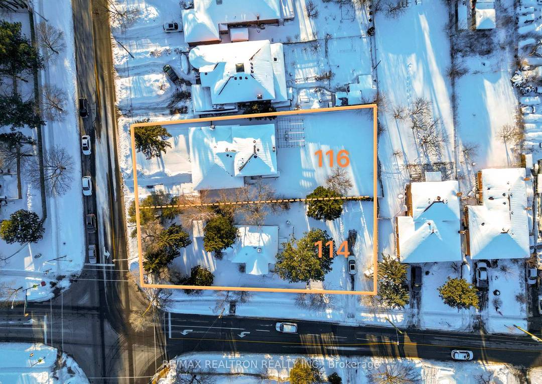 A prime development and investment opportunity in the heart of Richmond Hill, just two minutes from Yonge Street.