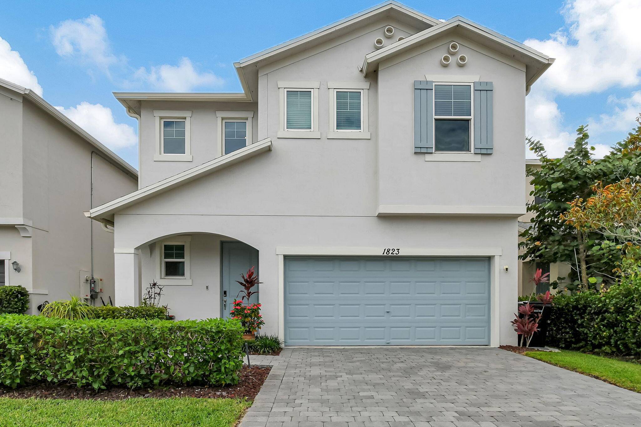 Modern 4 Bedroom, 2. 5 Bathroom Smart Home with Loft and Saltwater Pool.