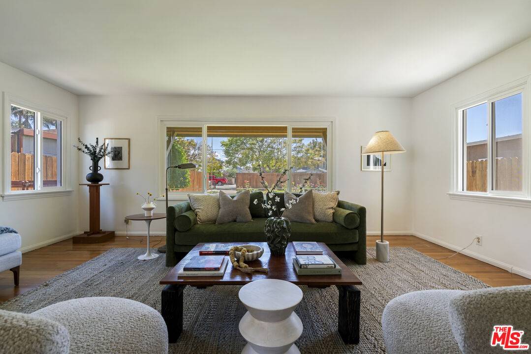 1113   Palms Blvd 3BR Marina Del Rey La