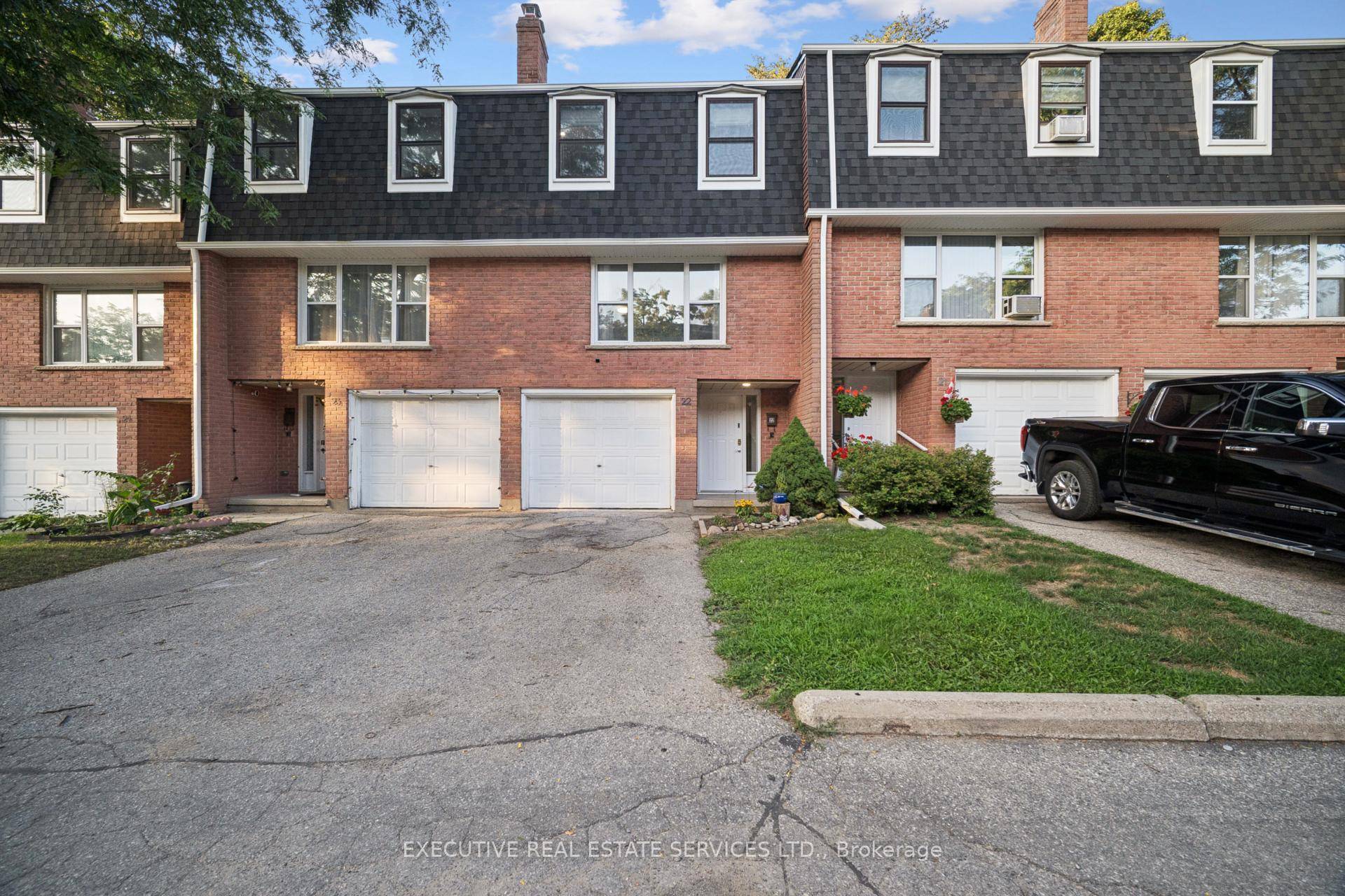 Welcome to 100 Bluevale Street North, Unit 22 a beautifully fully renovated multi level condo townhouse that offers turnkey living in one of Waterloos most desirable and convenient neighbourhoods.