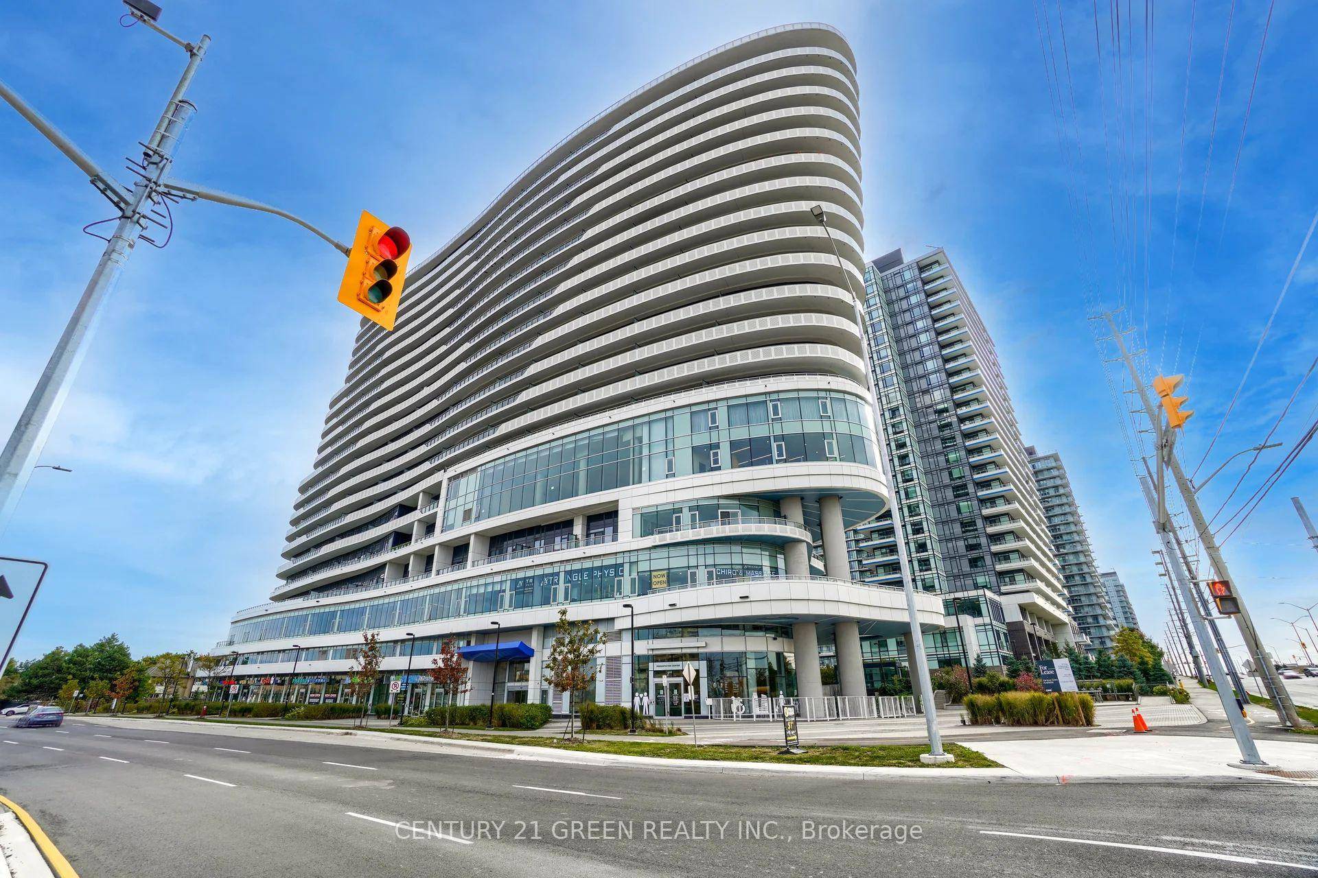 Location Location, Two Bedrooms Plus Den amp ; 2 Full Washrooms !