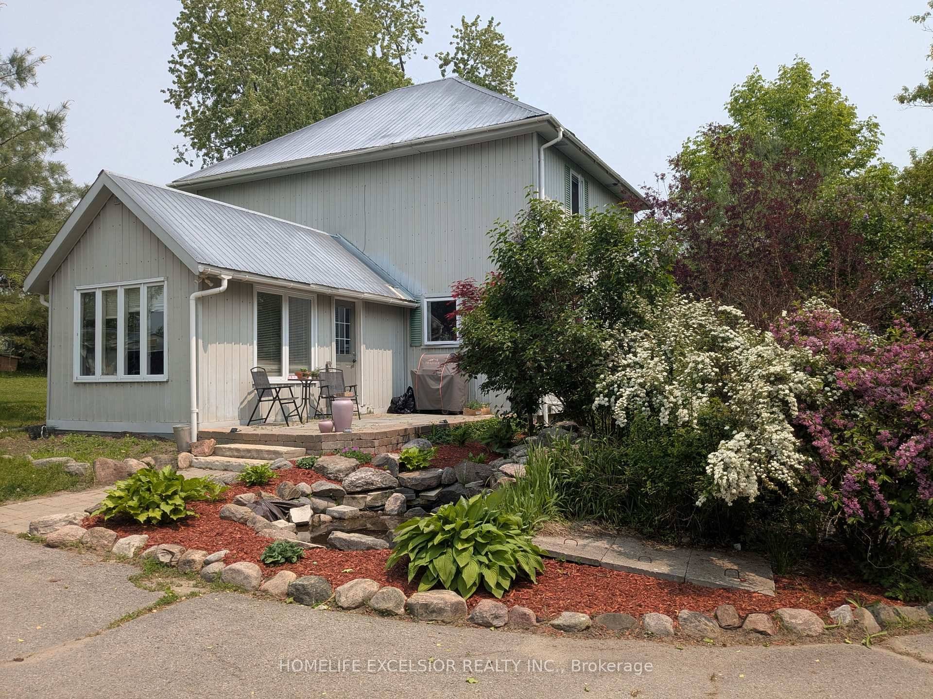 Rarely Offered Country Home Just Minutes from Uxbridge !