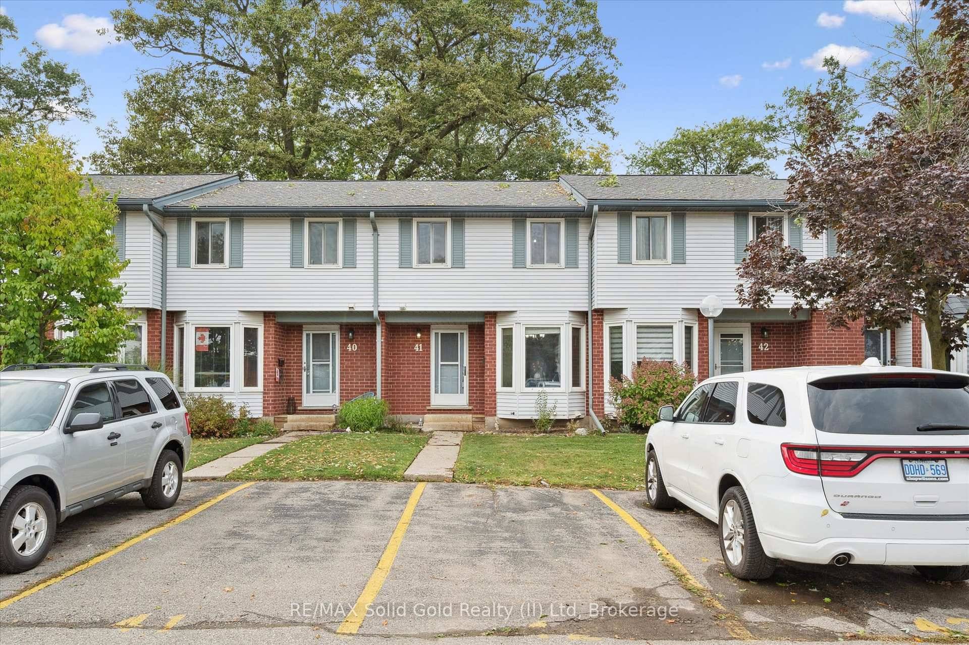 Welcome to this charming 3 bedroom, 2 bath home perfectly situated on a premium lot BACKING ONTO GREENSPACE.