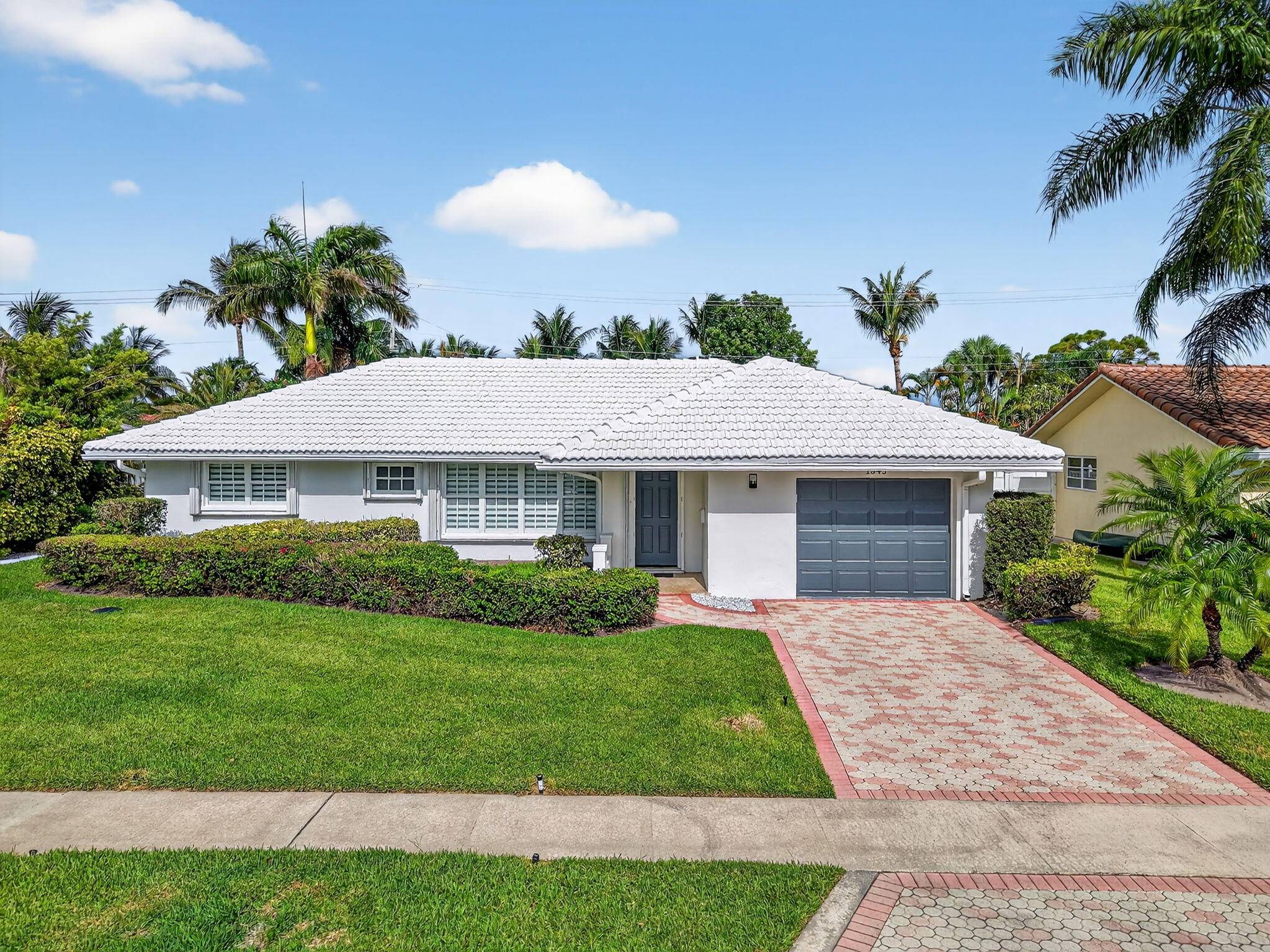 Discover your private oasis in the heart of Boca Raton !