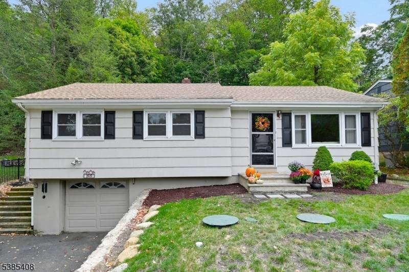 Home sweet Home ! This wonderful 3BR 1FBA Heights section ranch is priced to sell and ready for you to make your own !