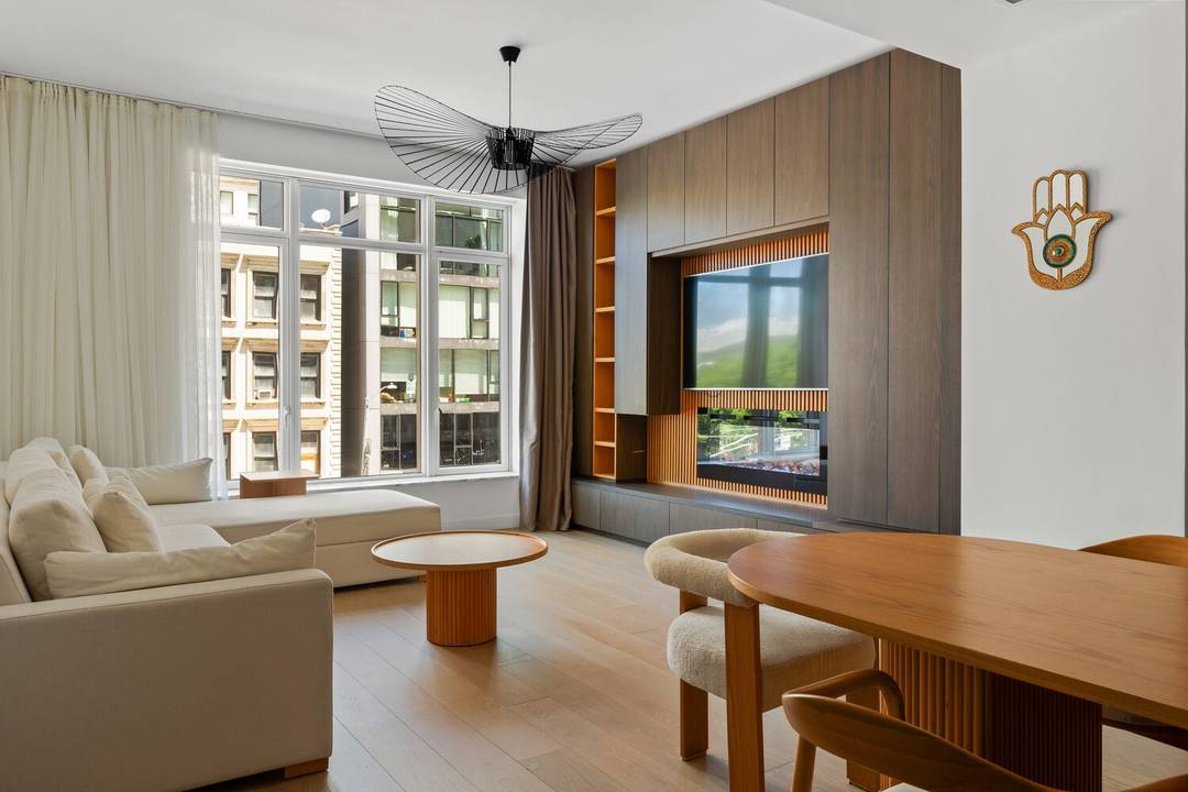 Welcome to Residence 4BW at The Cortland a masterfully designed 997 SF one bedroom, one and a half bathroom home located within one of West Chelsea's most coveted luxury waterfront ...