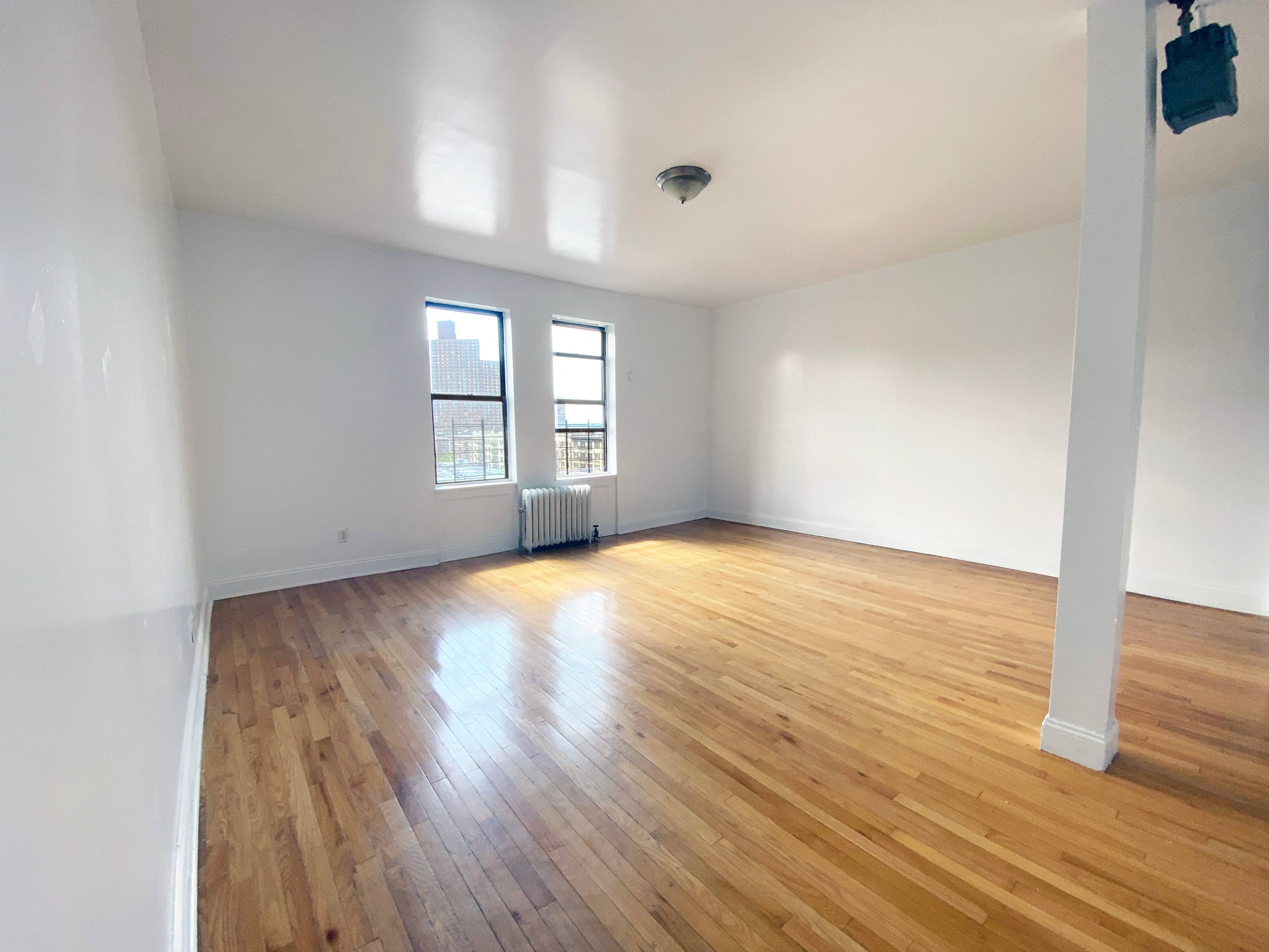 SPACIOUS Hamilton Heights 2BR Featuring Hardwood Floors and Dishwasher.