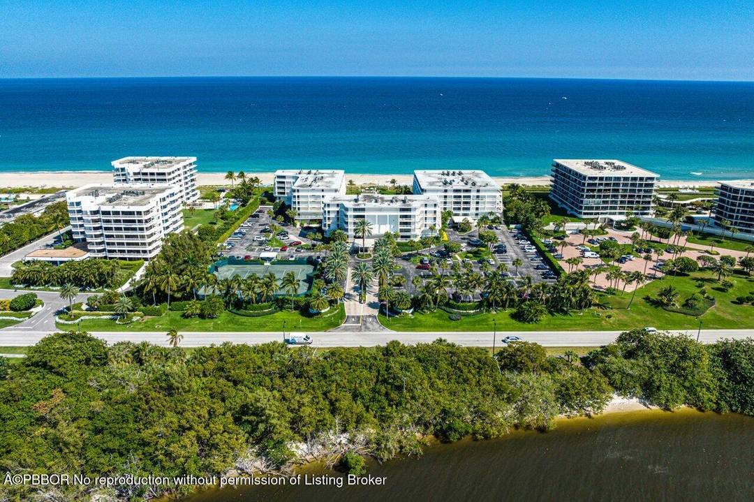 Spectacular Penthouse Oceanfront Living at The 2600 Building in Palm Beach !